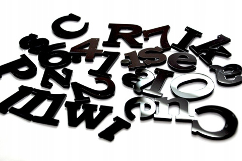 Litery lub cyfry wycnane laserowo z plexi Litery lub cyfry wycnane laserowo z plexi