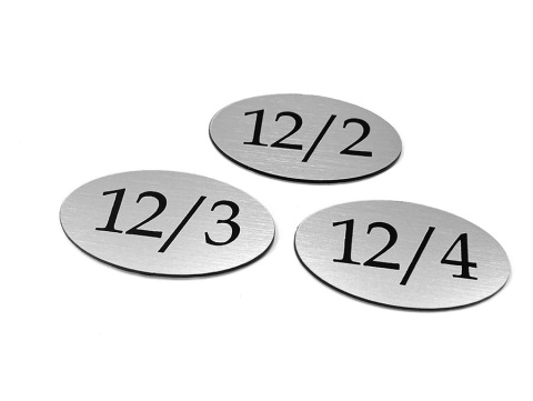 Numerek na drzwi 7 x 3,5 cm Numerek na drzwi 7 x 3,5 cm