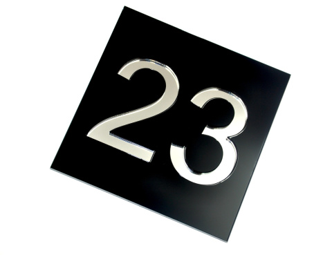 Numerek na drzwi, 8 x 8 cm - efekt lustra - twoja dowolna cyfra! Numerek na drzwi, 8 x 8 cm - efekt lustra - twoja dowolna cyfra!