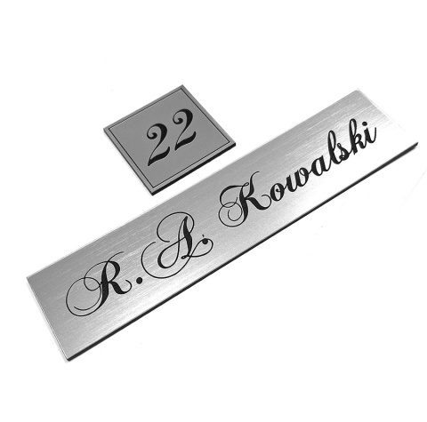 Tabliczka na drzwi domu, mieszkania, z nazwiskiem i numerkiem Tabliczka na drzwi domu, mieszkania, z nazwiskiem i numerkiem