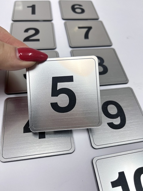Numerki na drzwi- komplet 10 szt srebrne Numerki na drzwi- komplet 10 szt srebrne