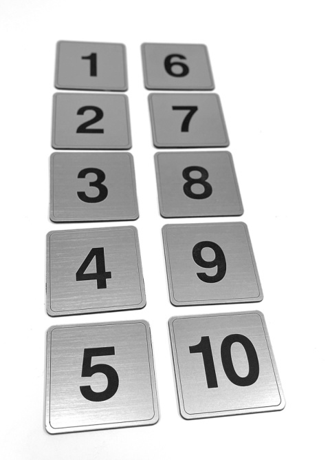 Numerki na drzwi- komplet 10 szt srebrne Numerki na drzwi- komplet 10 szt srebrne
