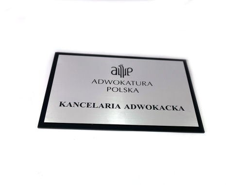 Szyld grawerowany, elegancki na plexi Szyld grawerowany, elegancki na plexi