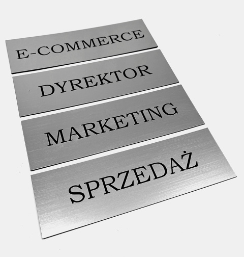 Tabliczki grawerowane, dowolna treść. Komplet 4szt. Tabliczki grawerowane, dowolna treść. Komplet 4szt.